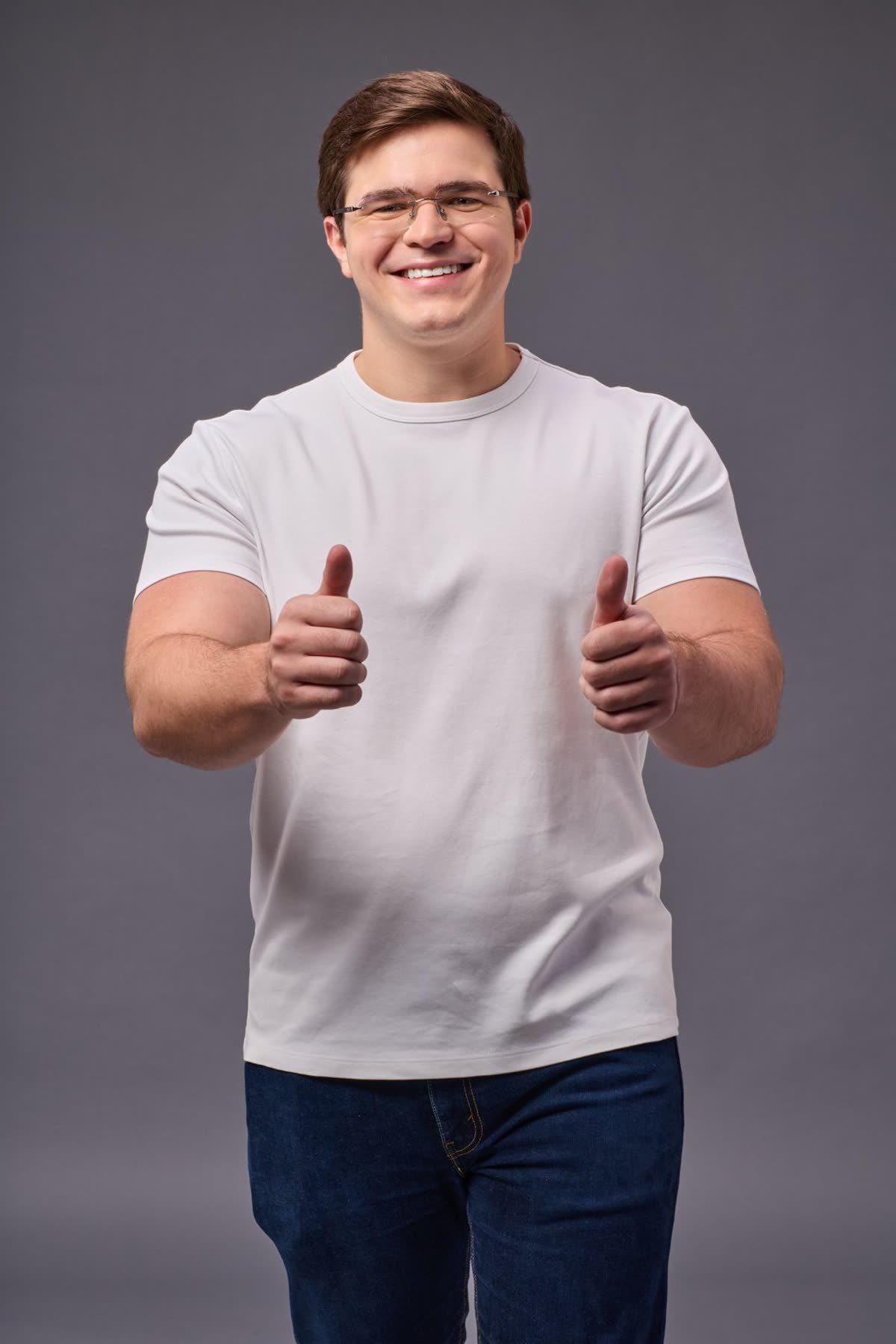 Miguel Duque no estúdio, foto da campanha 2026